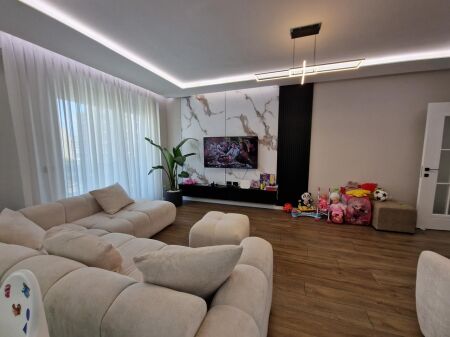 Apartament 3+1+parkim per qira tek Rezidenca Turdiu !