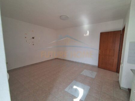 Qera, Apartament 1+1, Ali Demi, Tiranë.