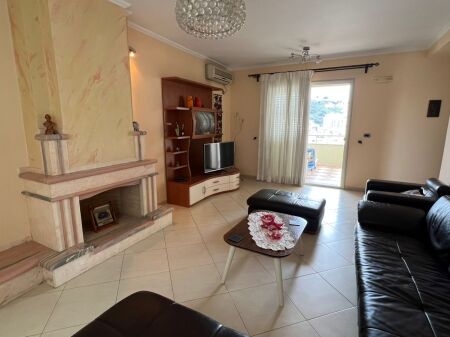 Apartament me qera prane kishes ortodokse