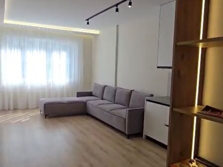 Shitet apartament 2+1 tek Univers City!