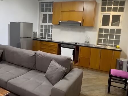 Jepet me Qera Apartament 2+1 - tek 21 Dhjetori !!!