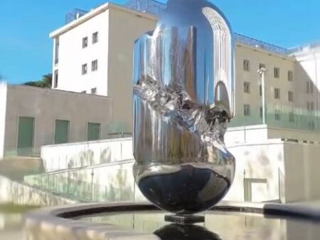 Jepet zyrë me qira ,Ish hotel Dajti