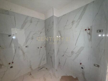 Shitet Apartament 2+1+2 tualete në Kompleksin Saeli, Golem 116,600€ | 106 m² 116,600 €