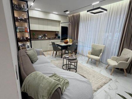 Shitet, Apartament 2+1+2, Yzberisht