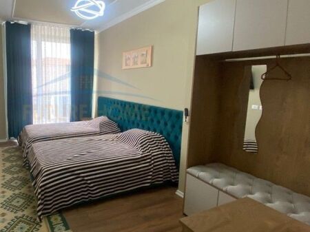 Qera , Apartament 2+1+2 , Rruga Riza Cerova