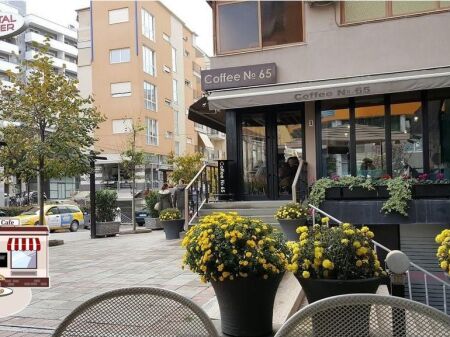 Komuna e Parisit – Për shitje Apartament 3+1+2 që ndahet në 2 apartamente 1+1!