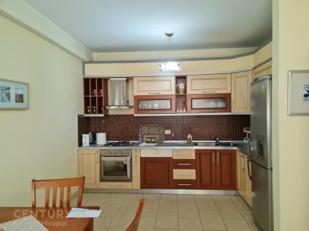 Apartament 2+1 Për Shitje në Komunën e Parisit, 265,000 € Sip. Totale  116m2