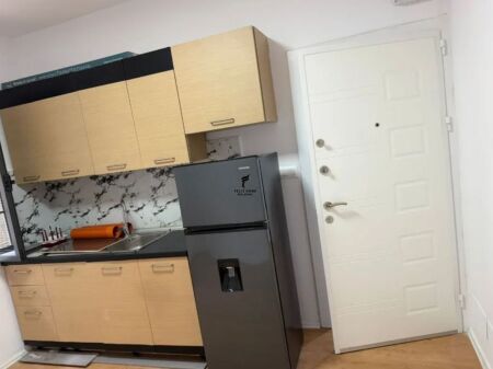 ZYRE ME QERA 50 M2 RRUGA E DURRESIT 65.000 LEKE FH-60416