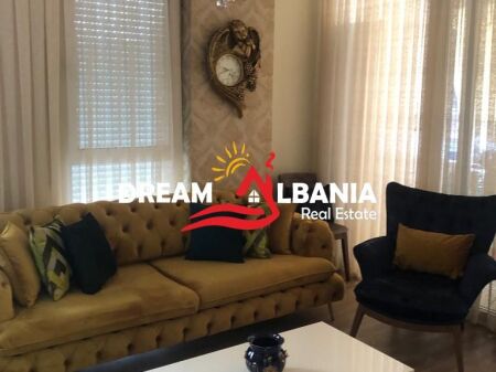 Shitet Apartament 2+1 ne zonen e Pazarit te Ri  ( ID 41212187) F