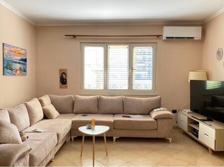 APARTMENT 2+1 FOR RENT!  Dam of the Lake, Buildings next to Lake View, at the pools.