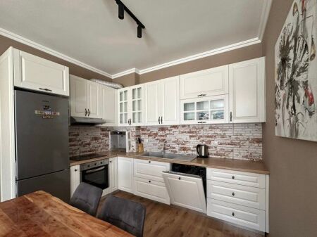 Apartment 2+1+2 For Rent Near the Botanical Garden!