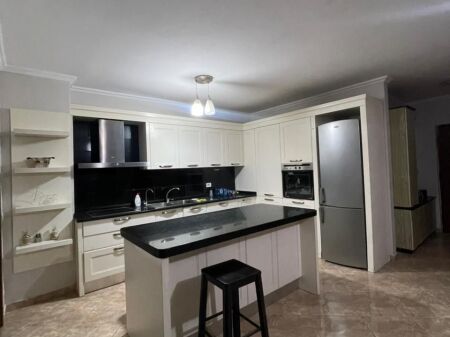 Apartament per shitje 2+1+2 te kompleksi Kolombo