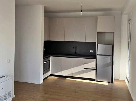 🏢 Zyrë me Qira 2+1+2 + Parkim – Don Bosko (Rruga Egnatia) ✨