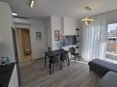Apartament per qera 2+1 tek Bulevardi i Ri