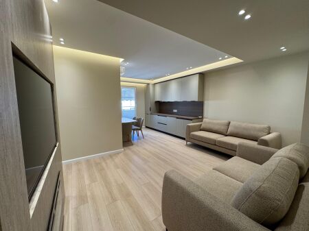 Apartament 2+1 per shitje, Komuna e Parisit