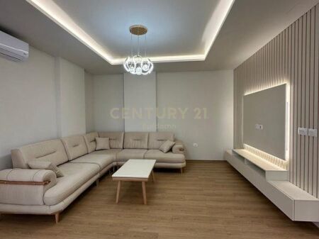 Apartament Luksoz 2+1+2 për shitje , Zogu i Zi Tirane 345,000 € Sip. Totale  110m2
