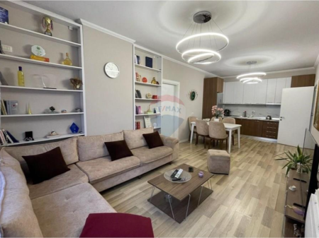 Appartamento in vendita 2+1 vicino alla Farmacia 10