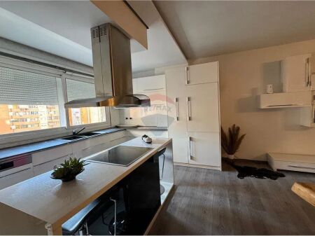 -Apartment 2+1 for rent, Paris Commune-