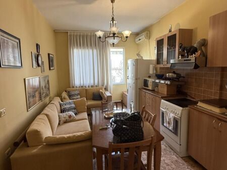 Tek Ish-Ekspozita Shitet Apartament 2+1 Me Planimetri Te Rregullt