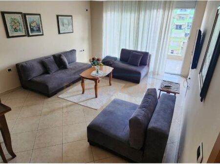 Rent, Apartment 2+1+2, Blloku