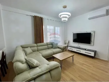 Apartament 1+1 me qera Zogu Zi