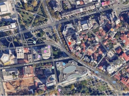 AMBIENT PER ZYRA ME QERA PERBALL TOPTANIT