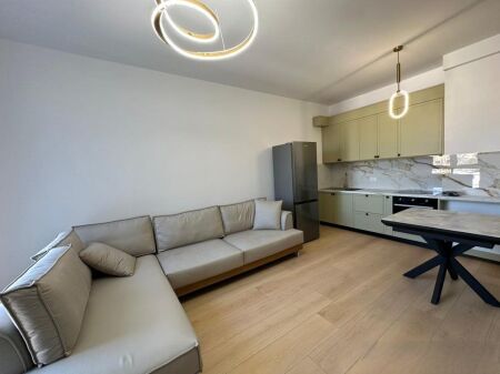 KOMUNA E PARISIT-APARTAMENT ME QERA 1+1