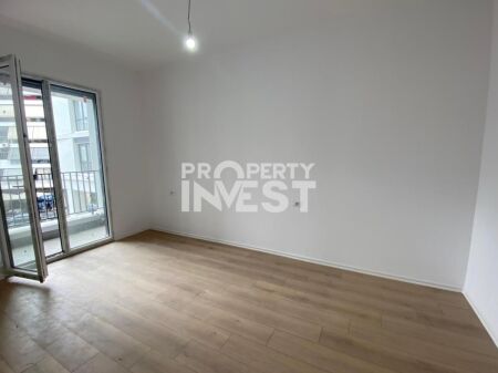 Ambient zyrash per qira tek Komuna e Parisit