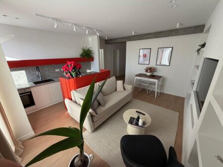 JEPET ME  QIRA APARTAMENT 1+1 MYSLYM SHYRI,