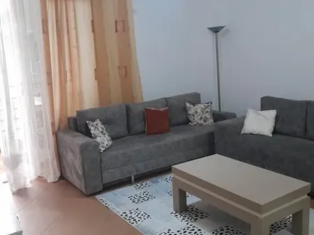 Tirane, affitto appartamento 1+1+Balcone Piano 3, 73 m² 380 €