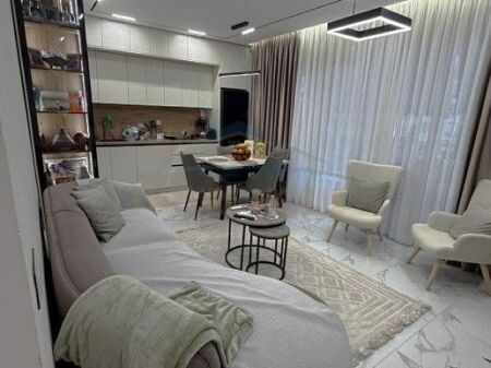 Shitet, Apartament 2+1+2, Yzberisht