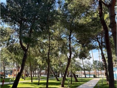 Apartament 1+1 për shitje në rezidencë luksoze pranë detit, Golem !