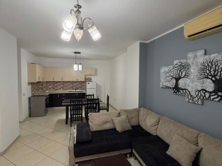 Apartment 2+1, Astir!