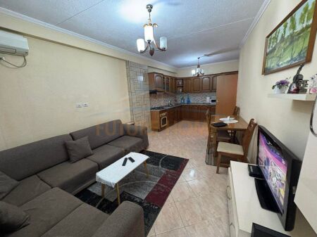 Shitet Apartament 2+1 – Unaza e Re, pranë Bar Univers