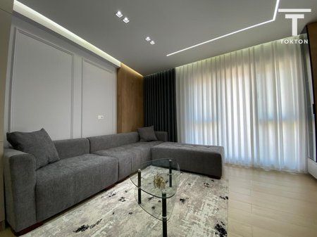 QIRA, APARTAMENT 2+1+2, RRUGA: "JORDAN MISJA", TIRANË