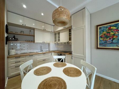 Apartment 2+1+2 for rent near the 21 Dhjetori area and Kavaja Street.