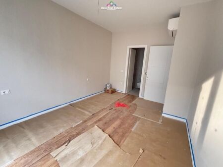 Office for Rent at the Paris Commune (ID BZ2862) Tirana.