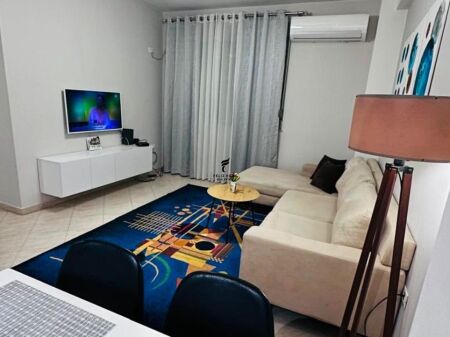 APARTAMENT ME QERA 1+1 ISH PARKU 58.000 LEKE FH-64262