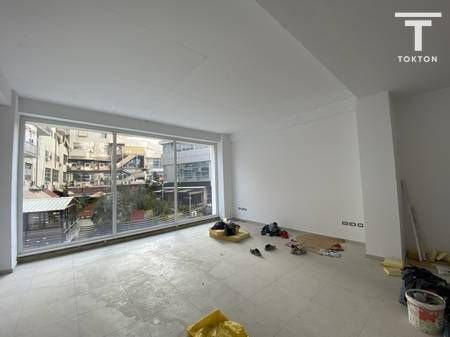 QIRA, AMBIENT BIZNESI, ZOGU I ZI, TIRANË