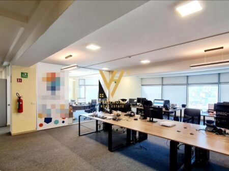 SHITET AMBIENT KOMERCIAL 290 M2 TE KOMPLEKSI HALILI 650.000 EURO