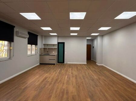 Ufficio in affitto vicino a Toptani