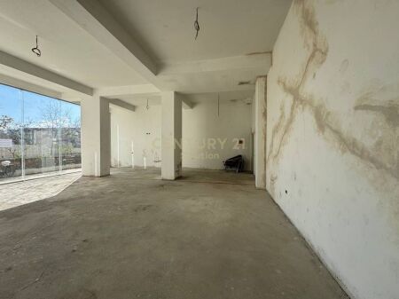 NJESI BIZNESI PER SHITJE NE YZBERISH !