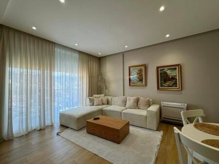 JEPET ME QIRA APARTAMENT 2+1+2 TE 21 DHJETORI