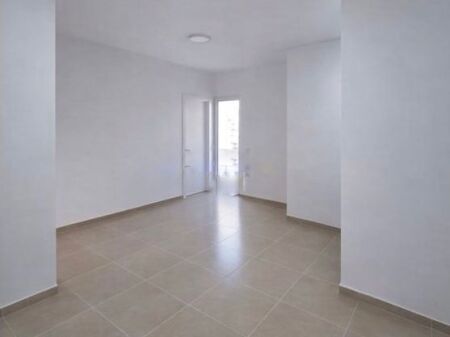 EXCLUSIVE SHITET APARTAMENT 1+1 ME POST PARKIMI NË RRUGËN E KOSOVARËVE!