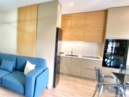 Apartament 1+1 me Garazh për Qira – Rezidenca “White Hill”, Durrës