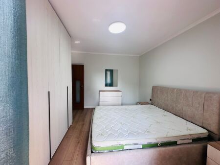 Jepet Me Qera Apartament 1+1+1 Ballkon
