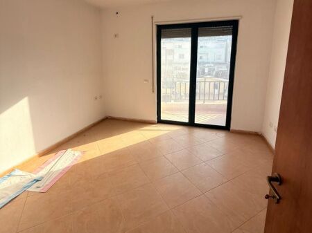 Apartament 2+1 per shitje tek mbikalimi kristalit