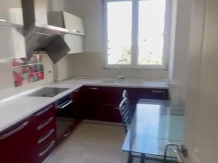 Apartament me qera2+1 Vorri bamit