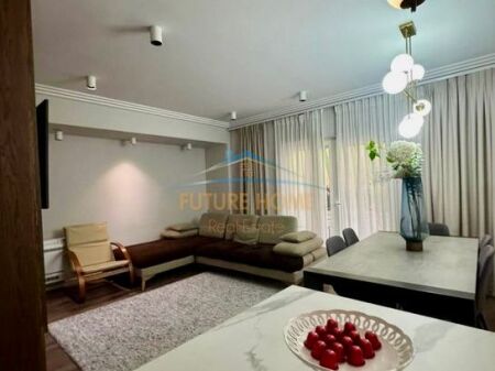 For sale, Apartment 3+1+2, 21 Dhjetori, Tirana