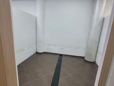 AMBJENT PER QERA TE KONTAKTONI 100 M2